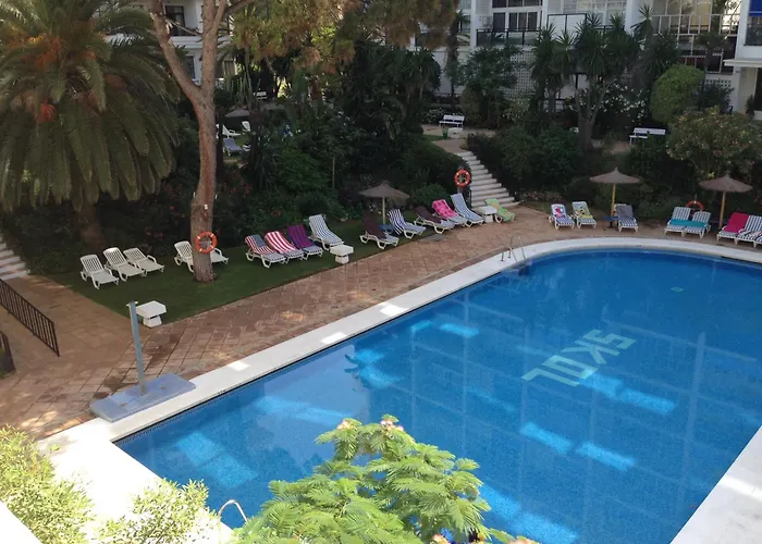 アパート Skol - One Bedroom - Pool And Sea Views マルベーリャ