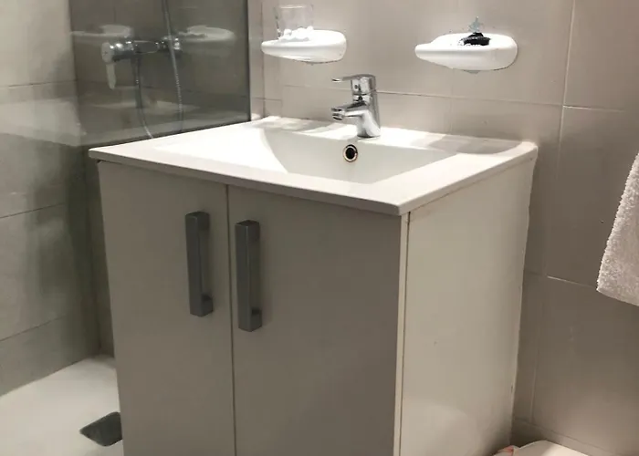 Skol - One Bedroom - Pool And Sea Views アパート