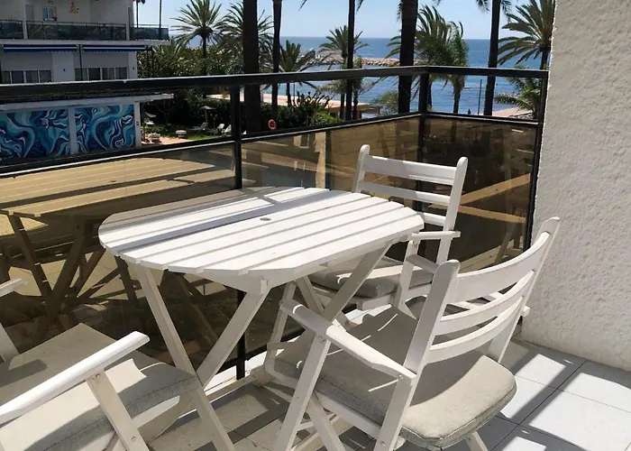 Skol - One Bedroom - Pool And Sea Views *