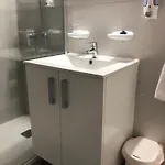 Skol - One Bedroom - Pool And Sea Views アパート