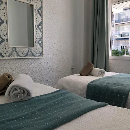 Skol - One Bedroom - Pool And Sea Views *